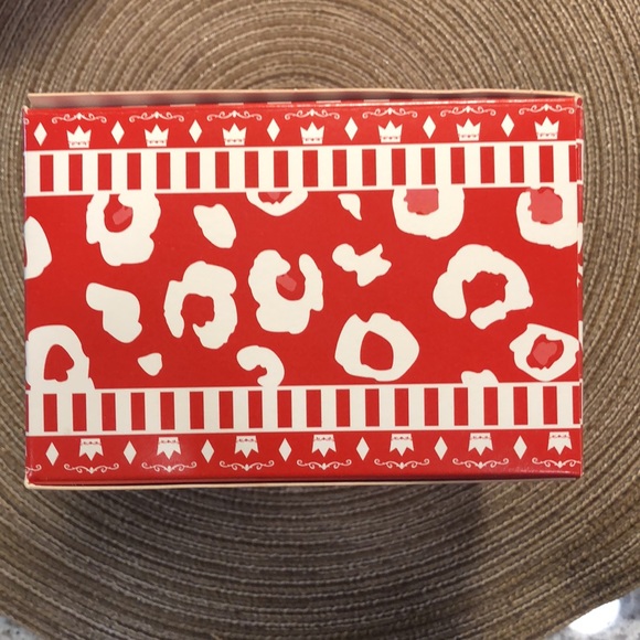 Tyler Candle Co A Christmas Tradition 11oz - Picture 8 of 11